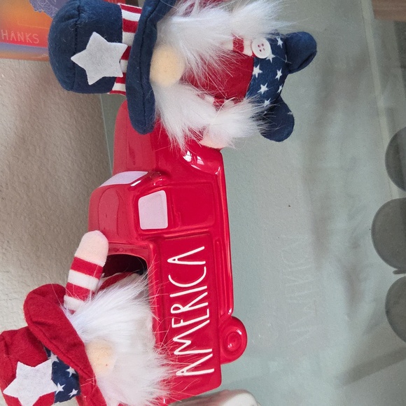 LAST SET: Yanky & Yankette Doodle Gnome - Picture 1 of 4